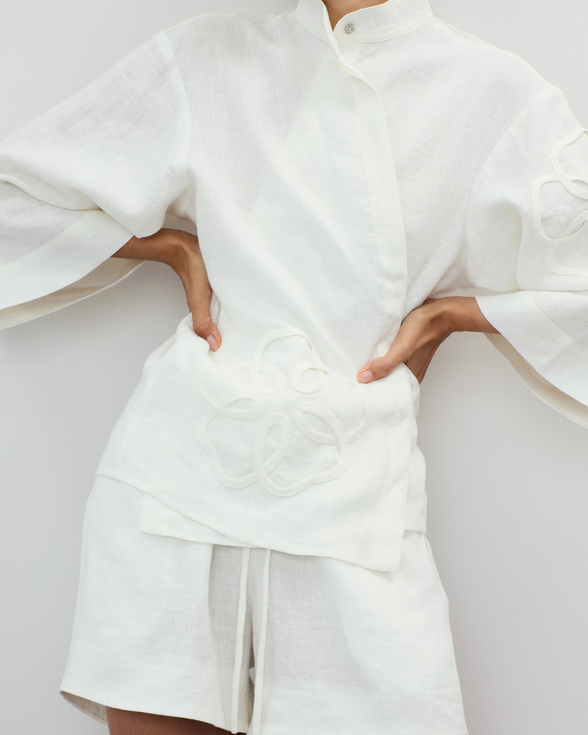 Sakura Set in vintage white