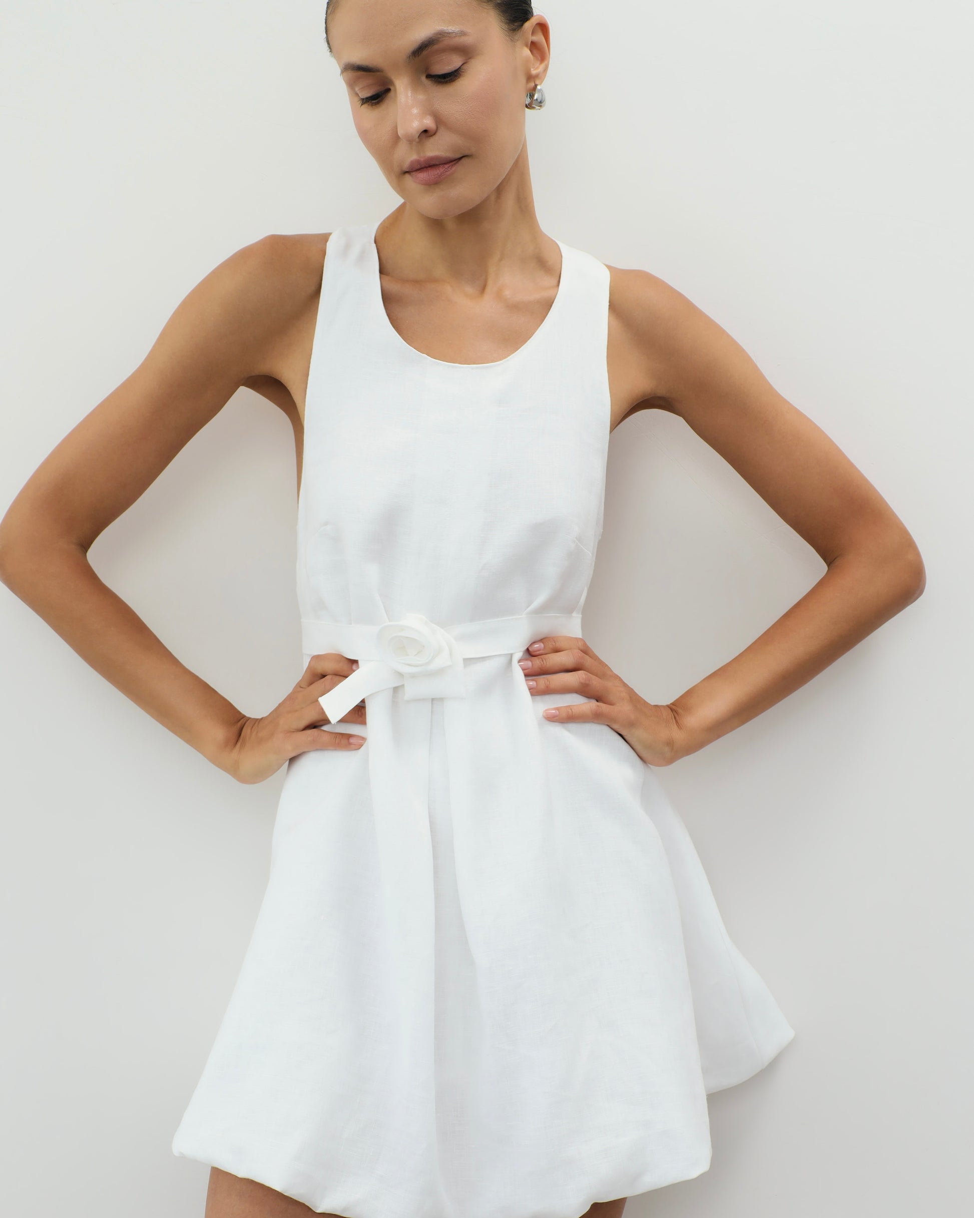 Balloon Dress in white