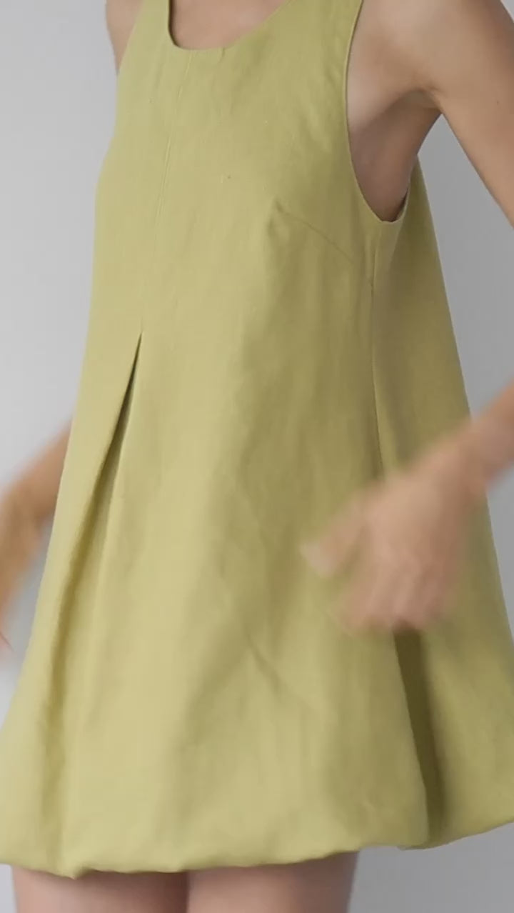 Balloon Dress in olive